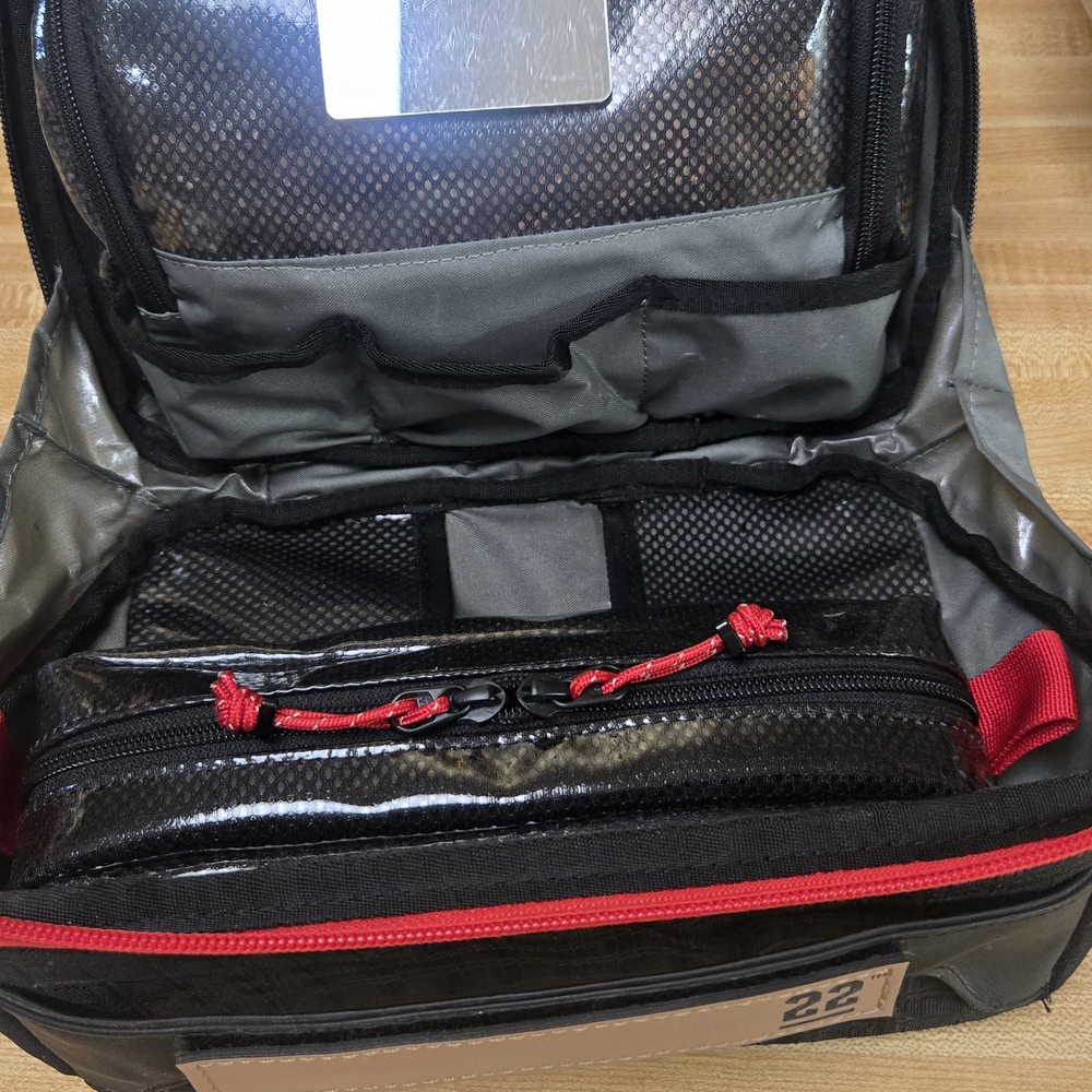 Step 22 Gear Tortoise Toiletry Bag Clears Counter Space In Style New - Picture 11 of 11